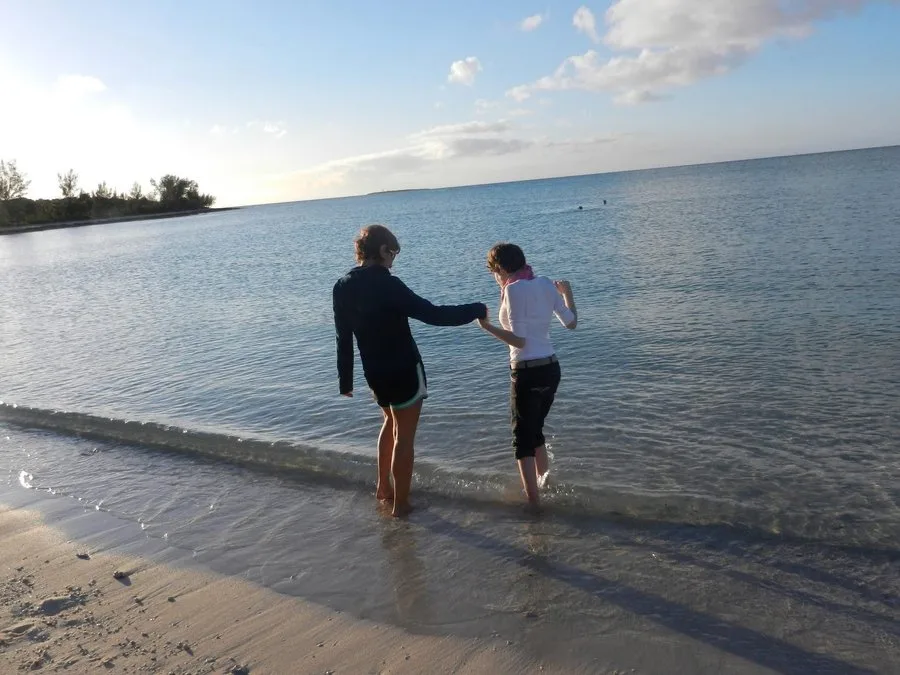 Denise Godreau with her daughter Larisa at the sea